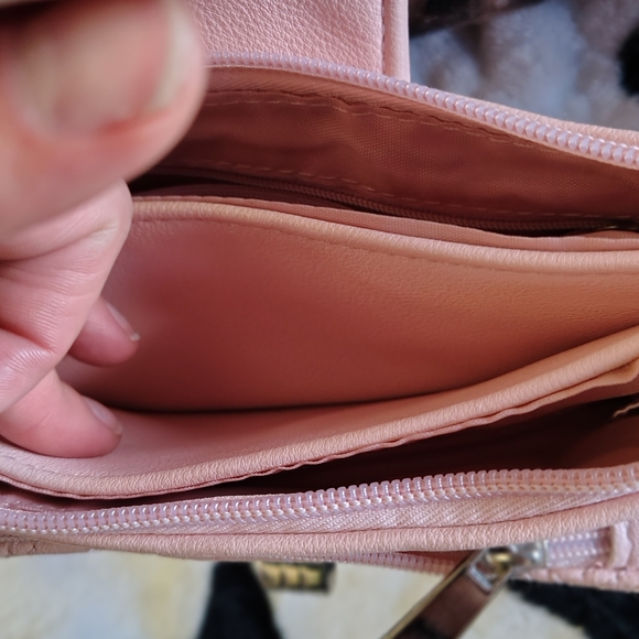 Chic Pink Quilted Crossbody Bag - Picture 5 of 7